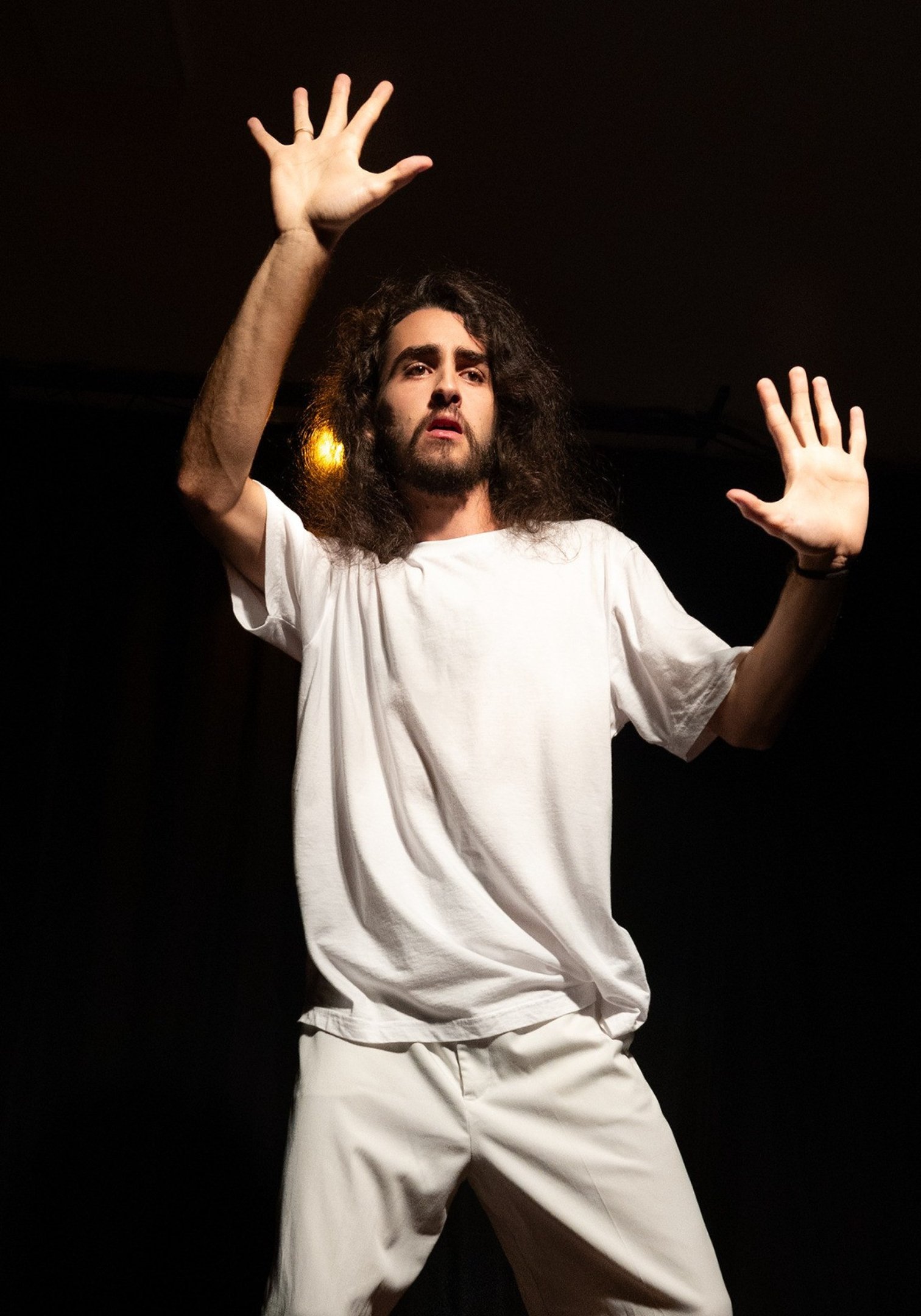 Demos Com Luca Lima. Amanhã e domingo, às 19h, na Casa dos Quatro (SCLRN 708 Bloco F Loja 1). Não recomendado para menores de 16 anos. Ingressos: R$ 50 e R$ 25 (meia), no Sympla 