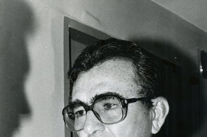 Crédito: F. Gualberto/CB/D.A Press. Brasil. Brasília - DF. Saúde do novo presidente da República eleito pelo Colégio Eleitoral, Tancredo Neves. Dr. Renault Ribeiro.
CB, Neg.: F 593; Pasta: NEVES, Tancredo;