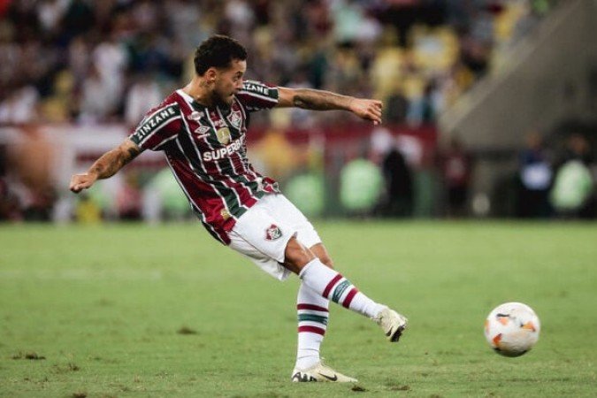 GUGA - Apareceu com intensidade no ataque, mas sempre com boa marcação, o que anulou a maioria de suas jogadas. Correto na defesa no primeiro tempo. Mas sofreu para marcar Luis Araújo no segundo tempo. Amarelado, saiu para a entrada de Samuel Xavier. NOTA 6,0. Foto: Lucas Merçon