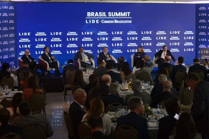 Líderes empresariais, autoridades públicas e especialistas do setor de desenvolvimento econômico e transição energética debatem as perspectivas para a economia do país no encontro Brasil Summit 2025 