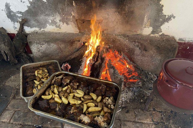 A Reynolds oferece  almoço típico, 
que inclui borrego assado com batatas