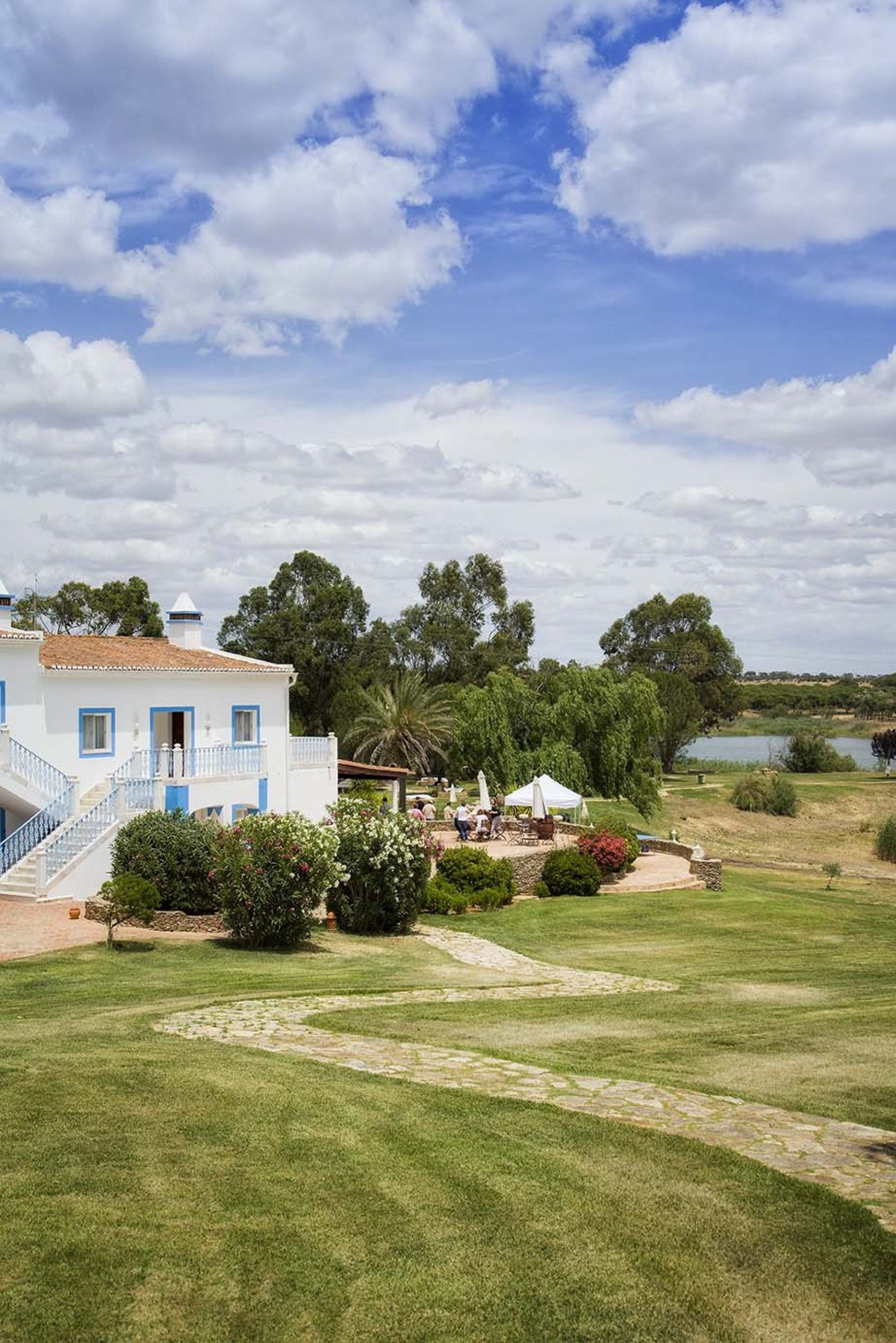 Vinícolas do Alentejo A Herdade dos Grous foi comprada pela família alemã Pohl, que passou a produzir vinhos em 2004