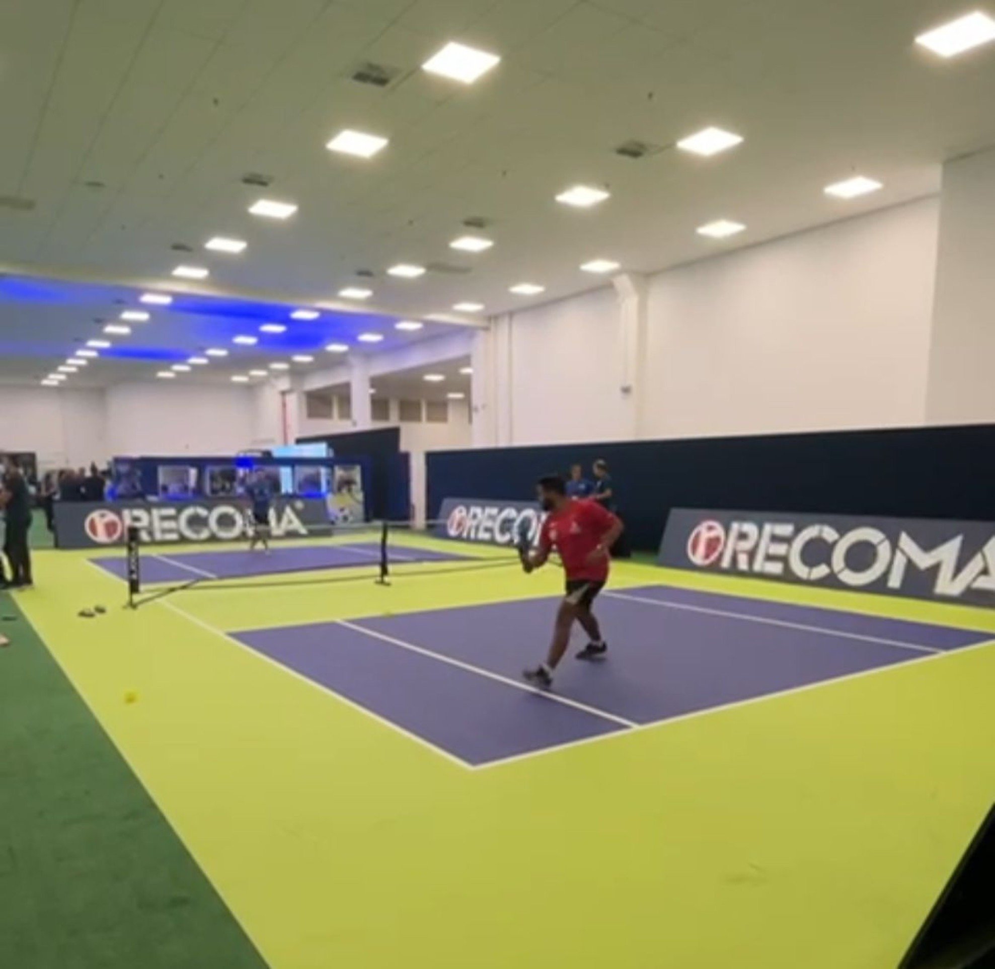 A quadra do pickleball sendo descoberta pelos amantes dos esportes
