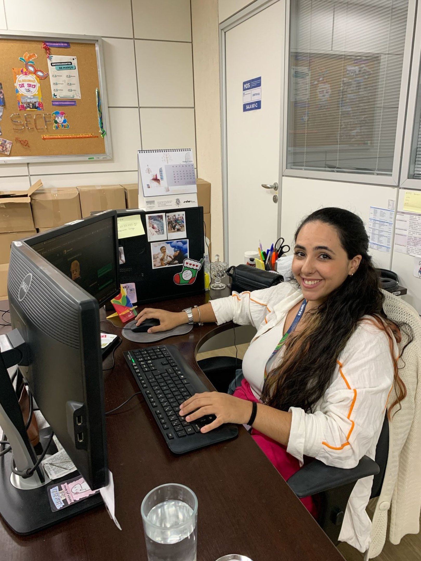 Formada em estética, Giulia Catelli acredita que a dificuldade em conseguir emprego ainda está relacionada ao preconceito das empresas