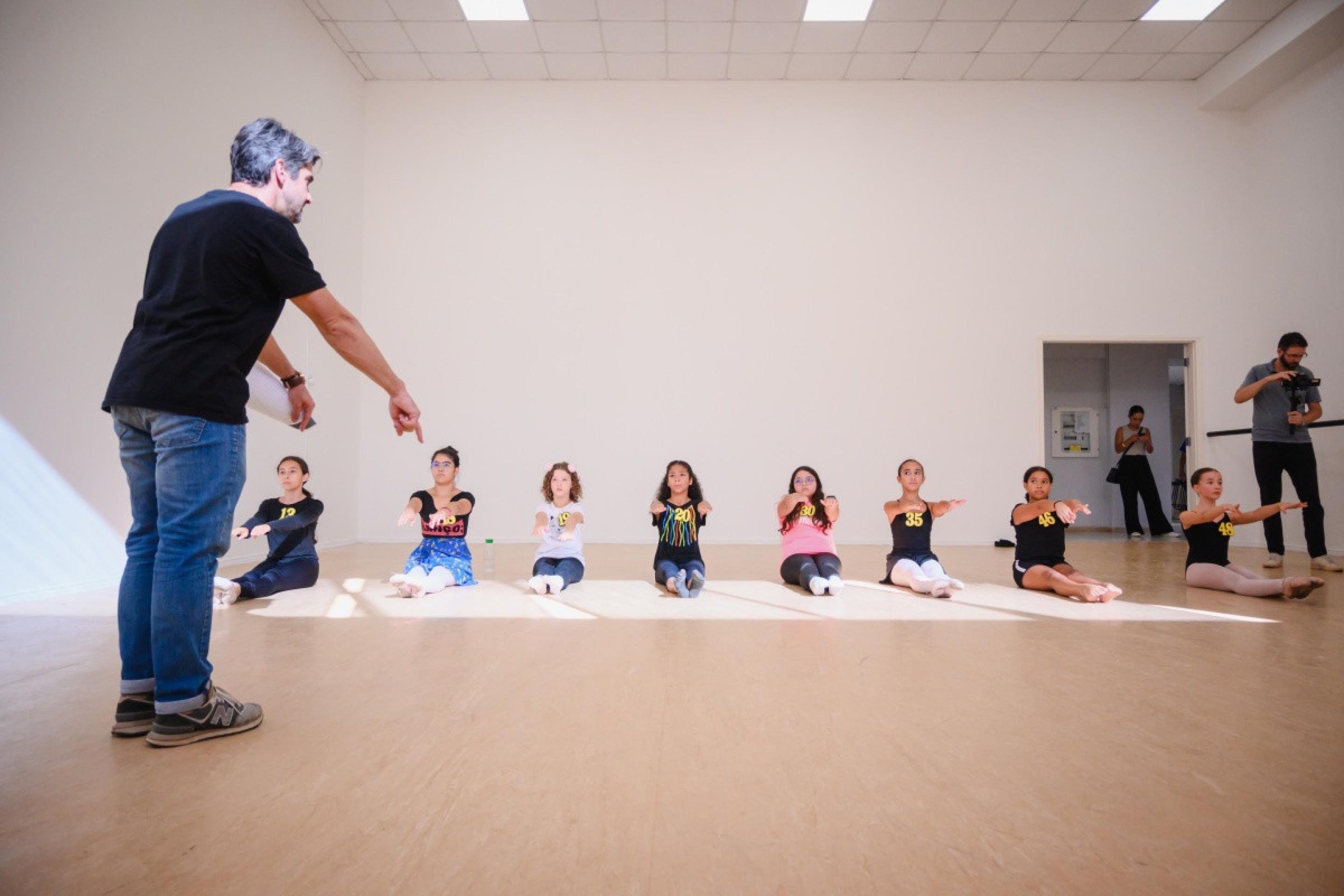 Balé: Centro de Dança abre inscrições gratuitas para crianças de 8 a 12 anos