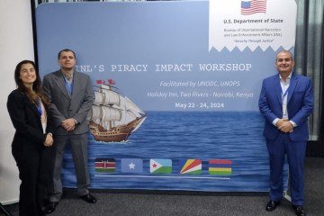 Capitão de corveta Luciana Carvalho Mendes participou da organização de um workshop no Quênia, na África Oriental, para capacitar marinhas e guardas costeiras de países africanos