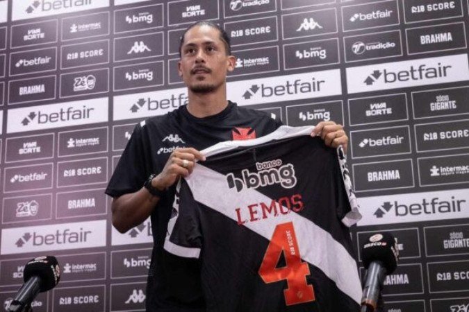 Mauricio Lemos em treino do Vasco; estreia como titular está próxima? - (crédito: Foto: Matheus Lima/Vasco) Mauricio Lemos em treino do Vasco; estreia como titular está próxima? - (crédito: Foto: Matheus Lima/Vasco)
