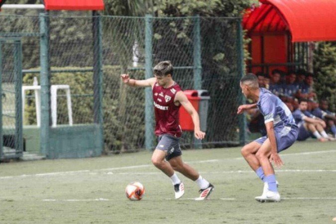 Jogadores do São Paulo em ação contra o Grêmio Mauaense - (crédito: Foto: Divulgação / São Paulo) Jogadores do São Paulo em ação contra o Grêmio Mauaense - (crédito: Foto: Divulgação / São Paulo)