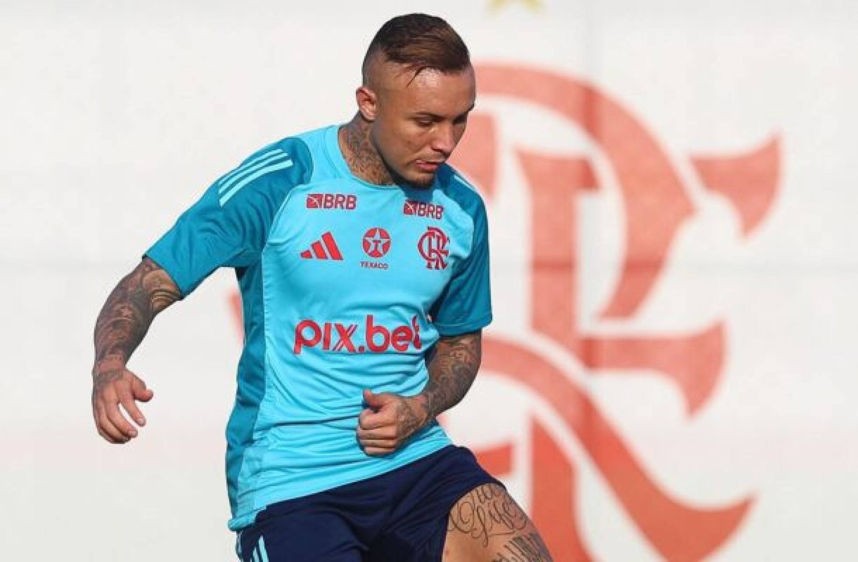 Cebolinha treina com grupo e pode reforçar o Flamengo em final do Carioca
