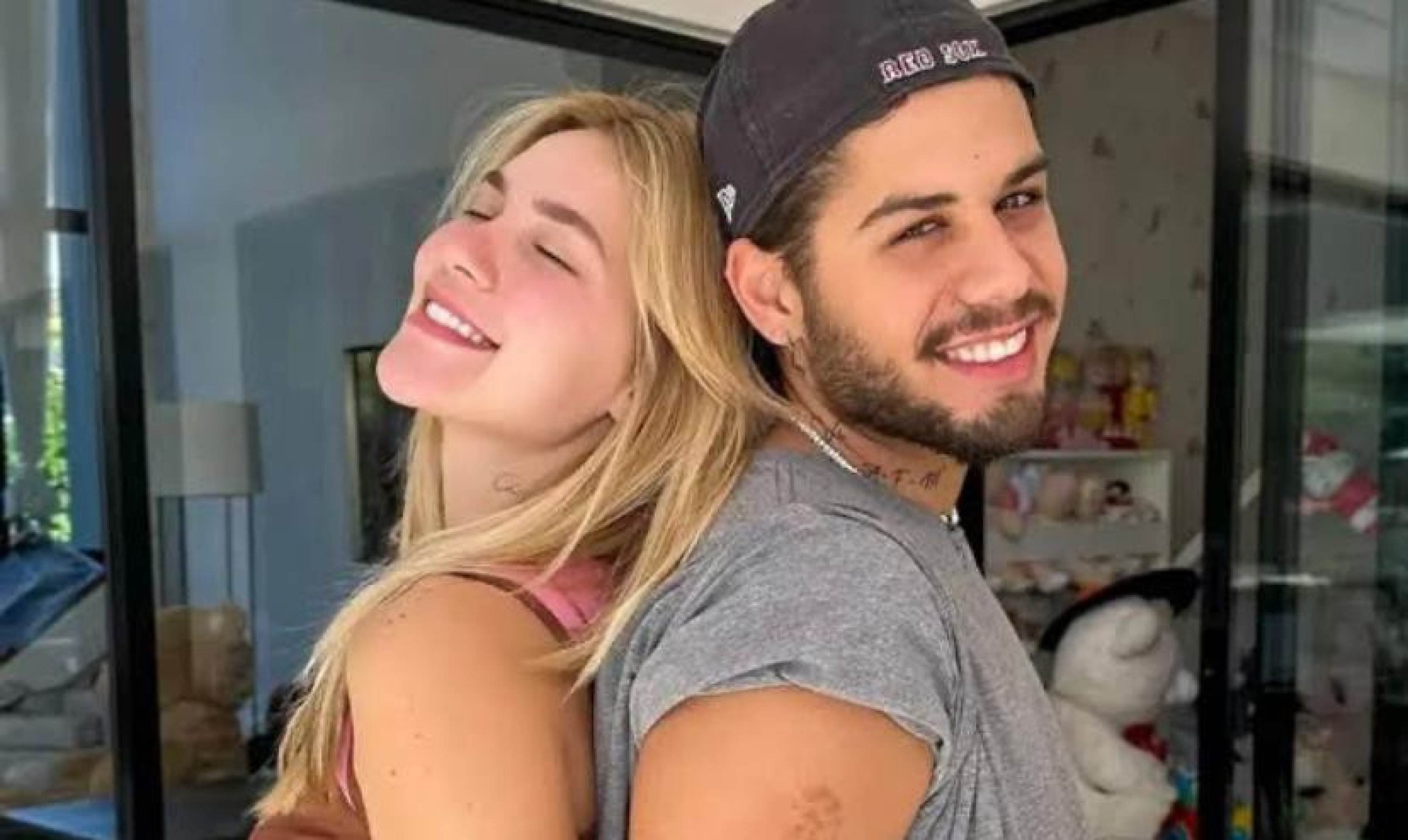 Zé Felipe abre detalhes de momentos na cama com Virginia: 