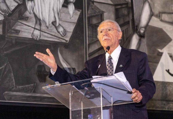 Ex-presidente José Sarney é homenageado em evento que discute e celebra os 40 anos da redemocratização brasileira -  (crédito: Mariana Campos / CB/DaPress)