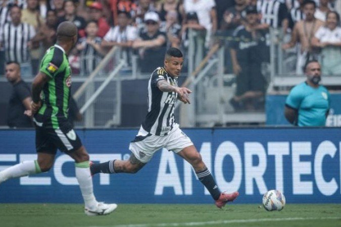 GUILHERME ARANA - Foi uma das principais armas ofensivas do Atlético e criou boas jogadas. NOTA: 6,5 - Foto: Pedro Souza / Atlético