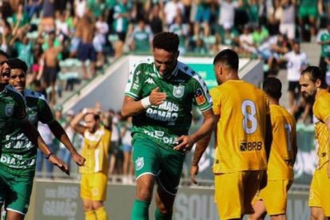 O Gama marcou três gols no grande rival Brasiliense pela primeira vez após seis encontros - (crédito: Lucas Alarcão) O Gama marcou três gols no grande rival Brasiliense pela primeira vez após seis encontros - (crédito: Lucas Alarcão)