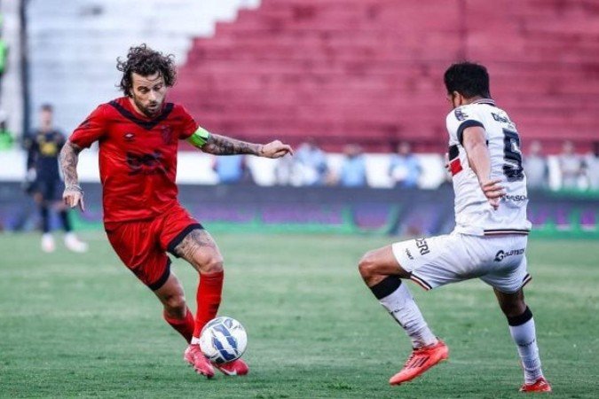 Sport volta a vencer o Santa Cruz e está na final do Campeonato Pernambucano - (crédito: Foto: Divulgação ) Sport volta a vencer o Santa Cruz e está na final do Campeonato Pernambucano - (crédito: Foto: Divulgação )