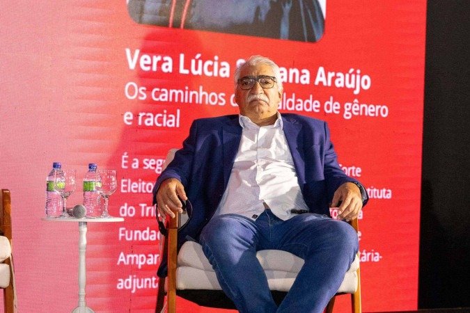 O Jornalista Luiz Carlos Azedo representou o Correio Braziliense no evento de celebração dos 40 anos da democracia brasileira - (crédito: Mariana Campos / CB/DaPress) O Jornalista Luiz Carlos Azedo representou o Correio Braziliense no evento de celebração dos 40 anos da democracia brasileira - (crédito: Mariana Campos / CB/DaPress)