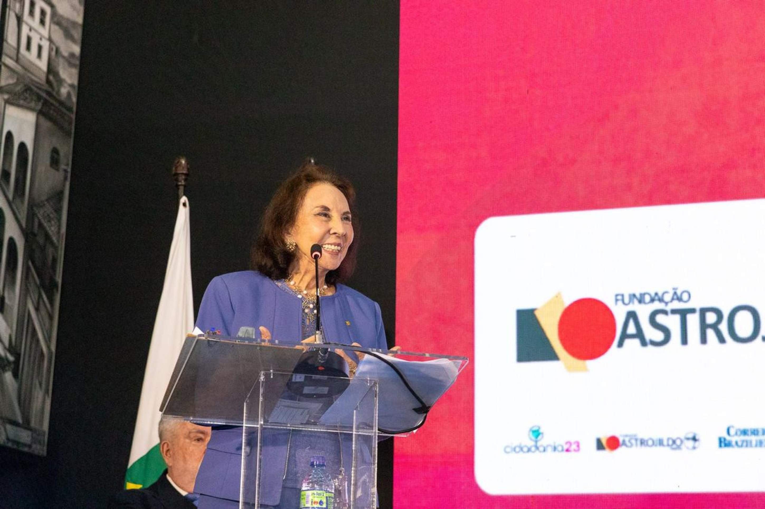 Maria de Lourdes Abadia no evento "Democracia 40 anos, conquistas, dívidas e desafios"