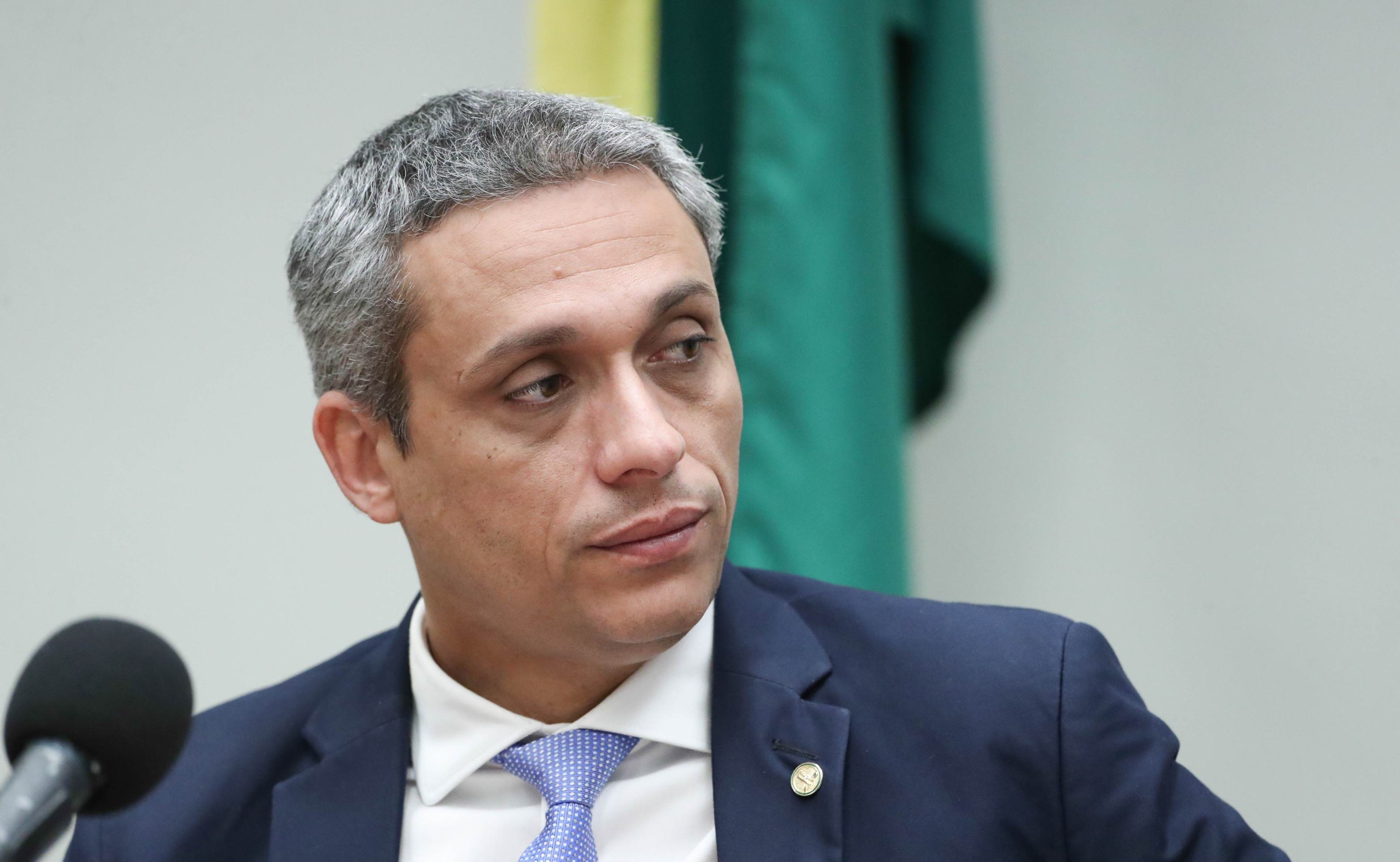 STF retoma julgamento de queixa-crime de Gayer contra Nelto por calúnia STF retoma julgamento de queixa-crime de Gayer contra Nelto por calúnia