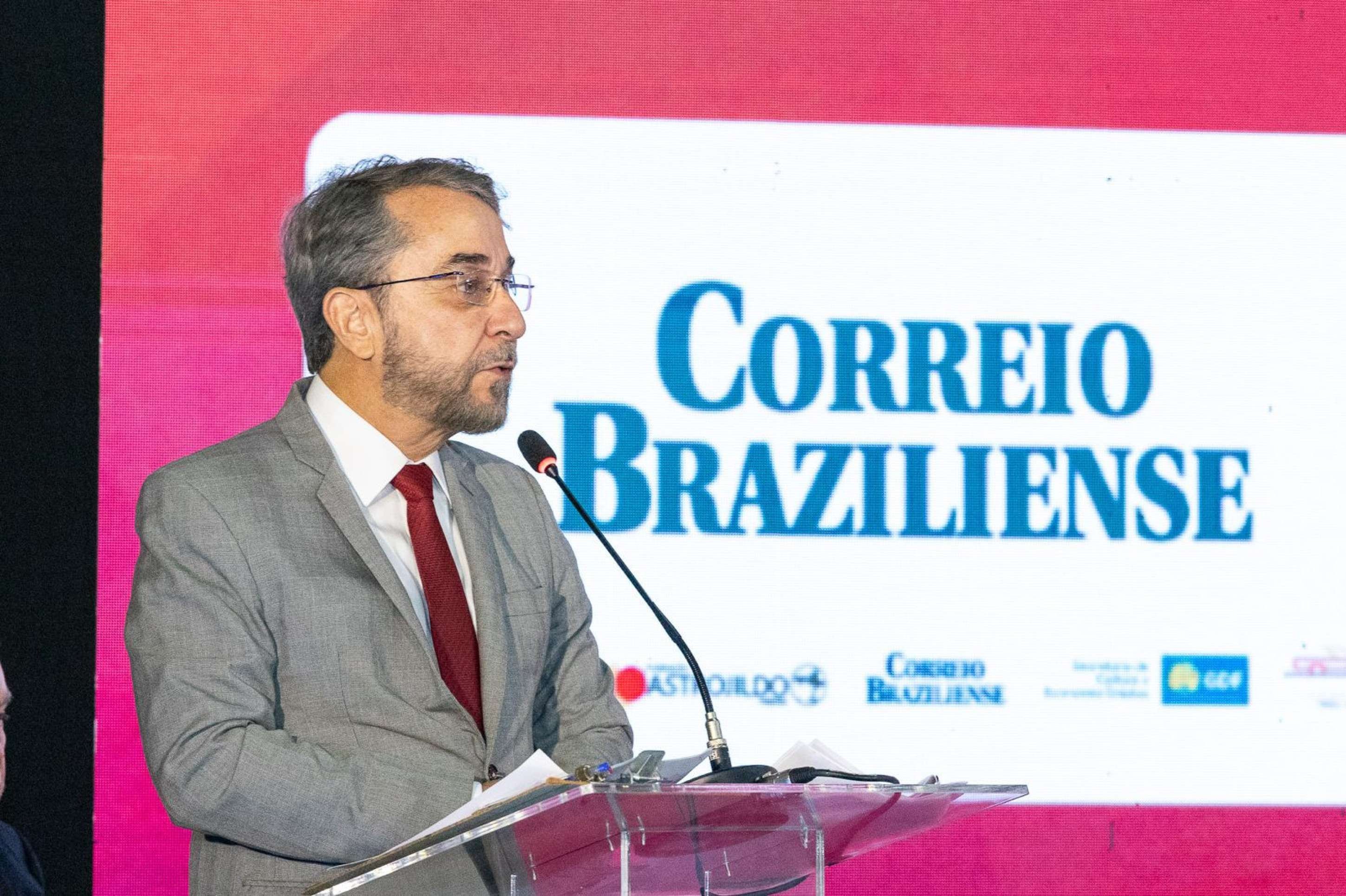 Guilherme Machado, presidente do Correio, ressalta compromisso com a democracia e a informação