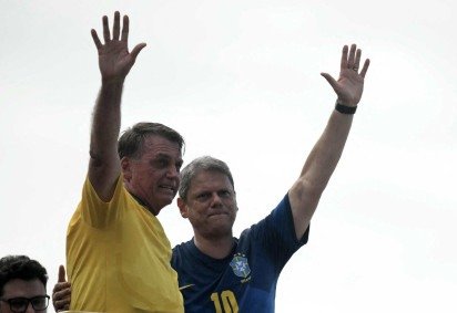 A última vez que Bolsonaro e Tarcísio estiveram juntos foi em setembro do ano passado, quando o ex-presidente ainda cumpria prisão domiciliar após o descumprimento de medidas cautelares -  (crédito:  AFP) -A última vez que Bolsonaro e Tarcísio estiveram juntos foi em setembro do ano passado, quando o ex-presidente ainda cumpria prisão domiciliar após o descumprimento de medidas cautelares -  (crédito:  AFP)