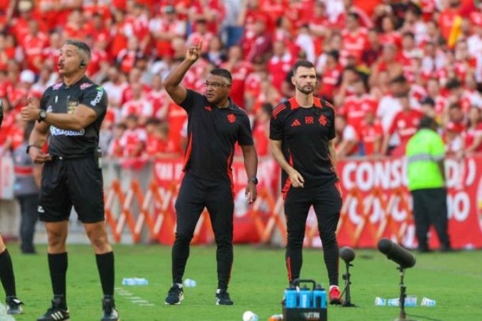 Roger Machado conquistou seu primeiro título desde que assumiu o comando do Inter, na última temporada - (crédito: Foto: Ricardo Duarte / Internacional) Roger Machado conquistou seu primeiro título desde que assumiu o comando do Inter, na última temporada - (crédito: Foto: Ricardo Duarte / Internacional)