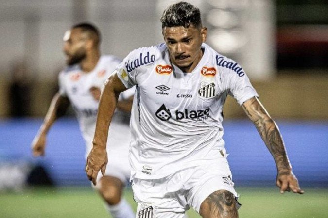 Tiquinho Soares foi o destaque do Peixe em amistoso no Paraná - (crédito: Foto: Raul Barretta / Santos FC) Tiquinho Soares foi o destaque do Peixe em amistoso no Paraná - (crédito: Foto: Raul Barretta / Santos FC)