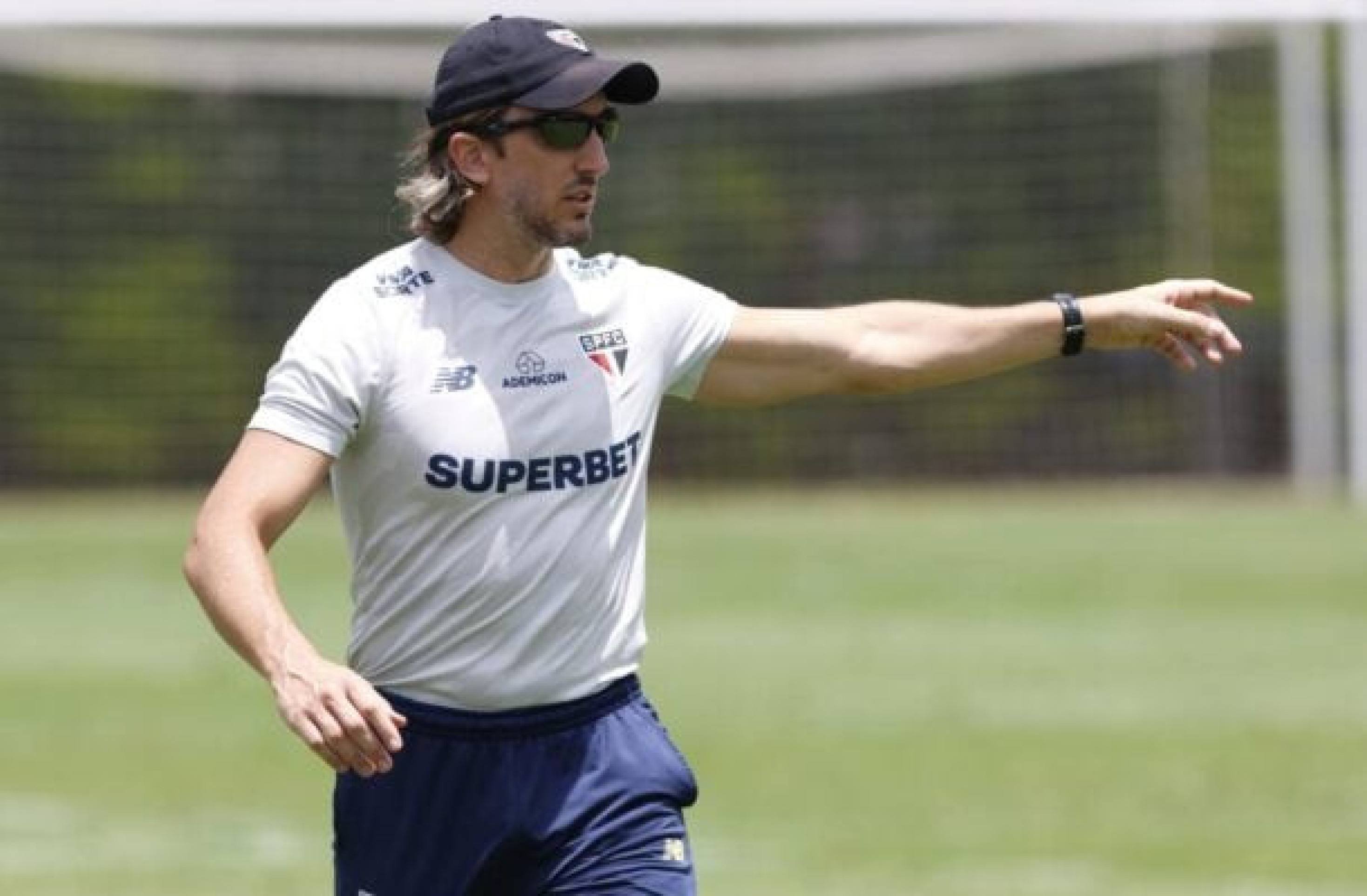 São Paulo avalia elenco pronto e não deve buscar reforços antes do Brasileirão