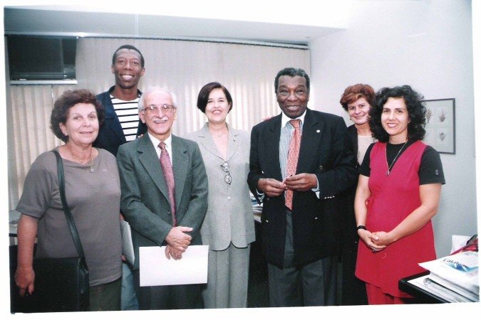 Aldo na UnB, com o ge&oacute;grafo Milton Santos -  (crédito:  Arquivo Pessoal)