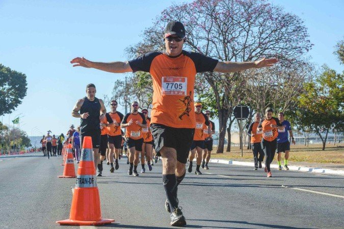 Calendário de corridas de rua do Distrito Federal tem aumentado a cada ano - (crédito: Fred Danin) Calendário de corridas de rua do Distrito Federal tem aumentado a cada ano - (crédito: Fred Danin)
