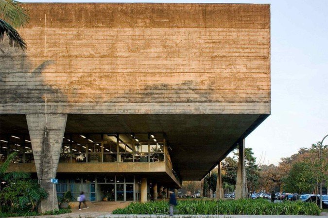 Faculdade de Arquitetura e Urbanismo da Universidade de São Paulo (FAU-USP), obra brutalista criada por João Vilanova Artigas e Carlos Cascaldi