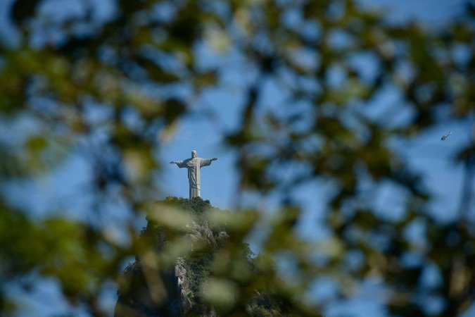 Verdadeiro mestre na arte da diplomacia, Maurício sempre costurou, e ainda costura, só que agora de um modo intangível, a invisível rede de proteção que amortece o peso, às vezes, tão inável de viver - (crédito: Tomaz Silva/Agência Brasil) Verdadeiro mestre na arte da diplomacia, Maurício sempre costurou, e ainda costura, só que agora de um modo intangível, a invisível rede de proteção que amortece o peso, às vezes, tão inável de viver - (crédito: Tomaz Silva/Agência Brasil)