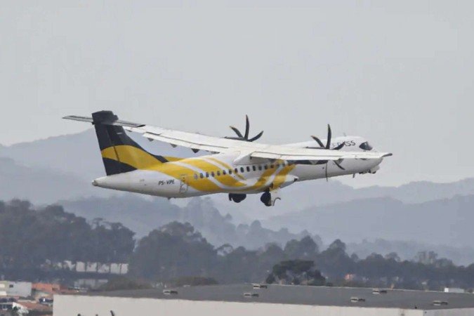 Segundo a Anac, tanto o homem detido quanto o candidato beneficiado pela tentativa de fraude poderão responder a processo administrativo - (crédito: Paulo Pinto/Agência Brasil) Segundo a Anac, tanto o homem detido quanto o candidato beneficiado pela tentativa de fraude poderão responder a processo administrativo - (crédito: Paulo Pinto/Agência Brasil)