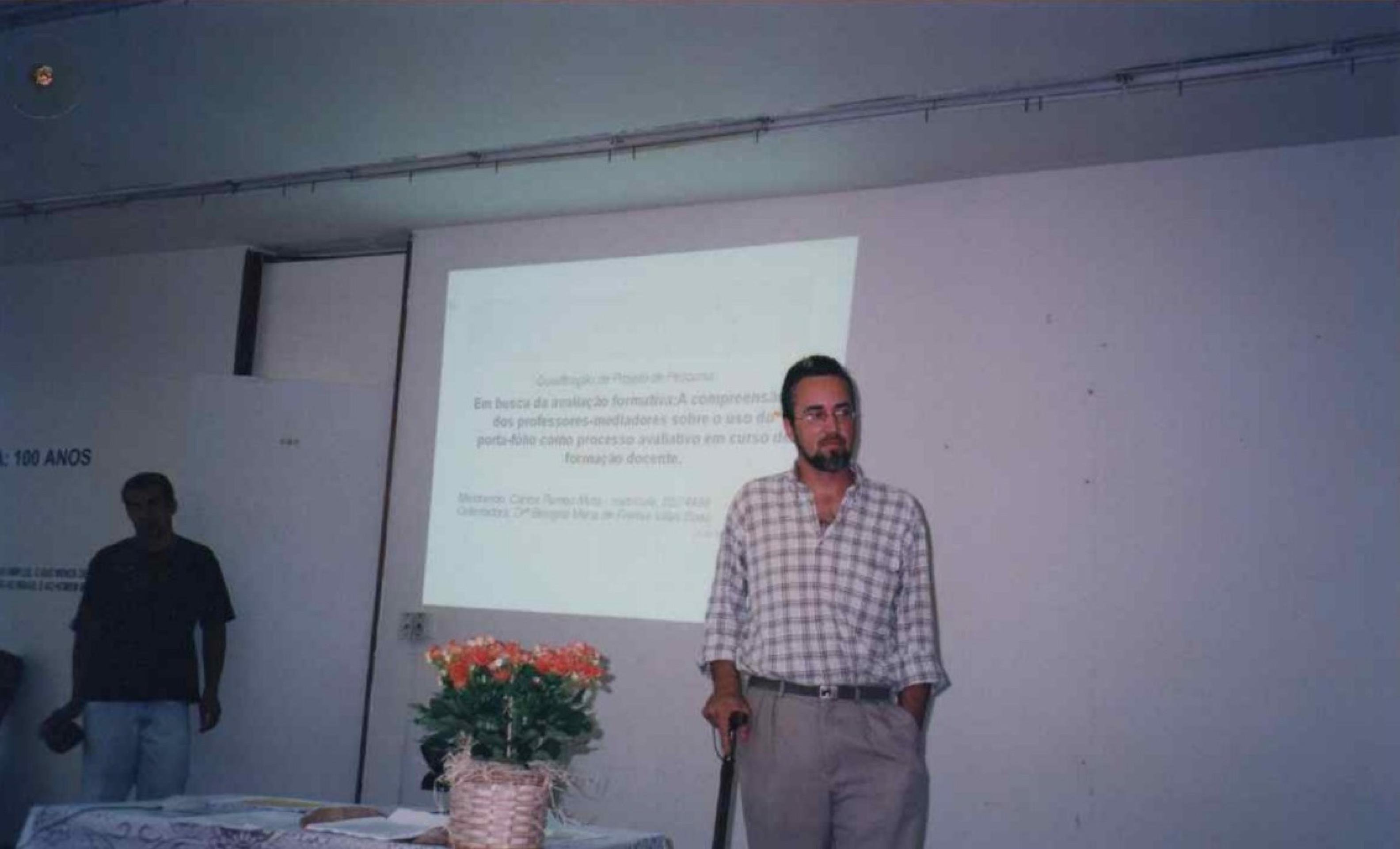 Documentário narra trajetória do professor Carlos Mota