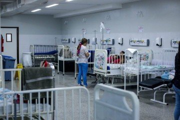 Os profissionais recém contratados já estão atendendo nas emergências dos hospitais regionais de Brazlândia (HRBz), Ceilândia (HRC), Guará (HRGu), Planaltina (HRPL), Região Leste (HRL), Sobradinho (HRS), Taguatinga (HRT) e Hospital Materno Infantil de Brasília (Hmib). -  (crédito: Ualisson Noronha/Agência Saúde-DF)