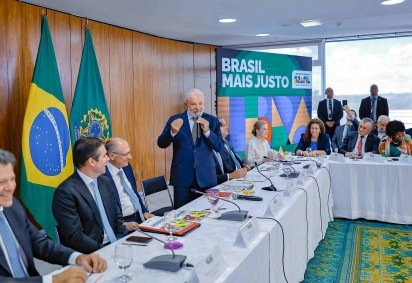 Lula disse que o texto pode sofrer mudanças, pois precisa do aval do Congresso, mas pediu que seja para melhorar  -  (crédito: Ricardo Stuckert / PR)