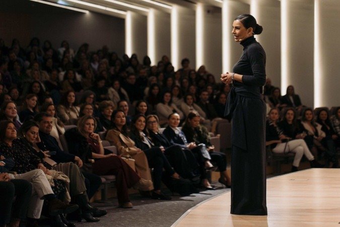 Cintia Chagas, escritora, educadora e influenciadora chega à Brasília com palestra sobre comunicação e elegância. - (crédito: Divulgação) Cintia Chagas, escritora, educadora e influenciadora chega à Brasília com palestra sobre comunicação e elegância. - (crédito: Divulgação)