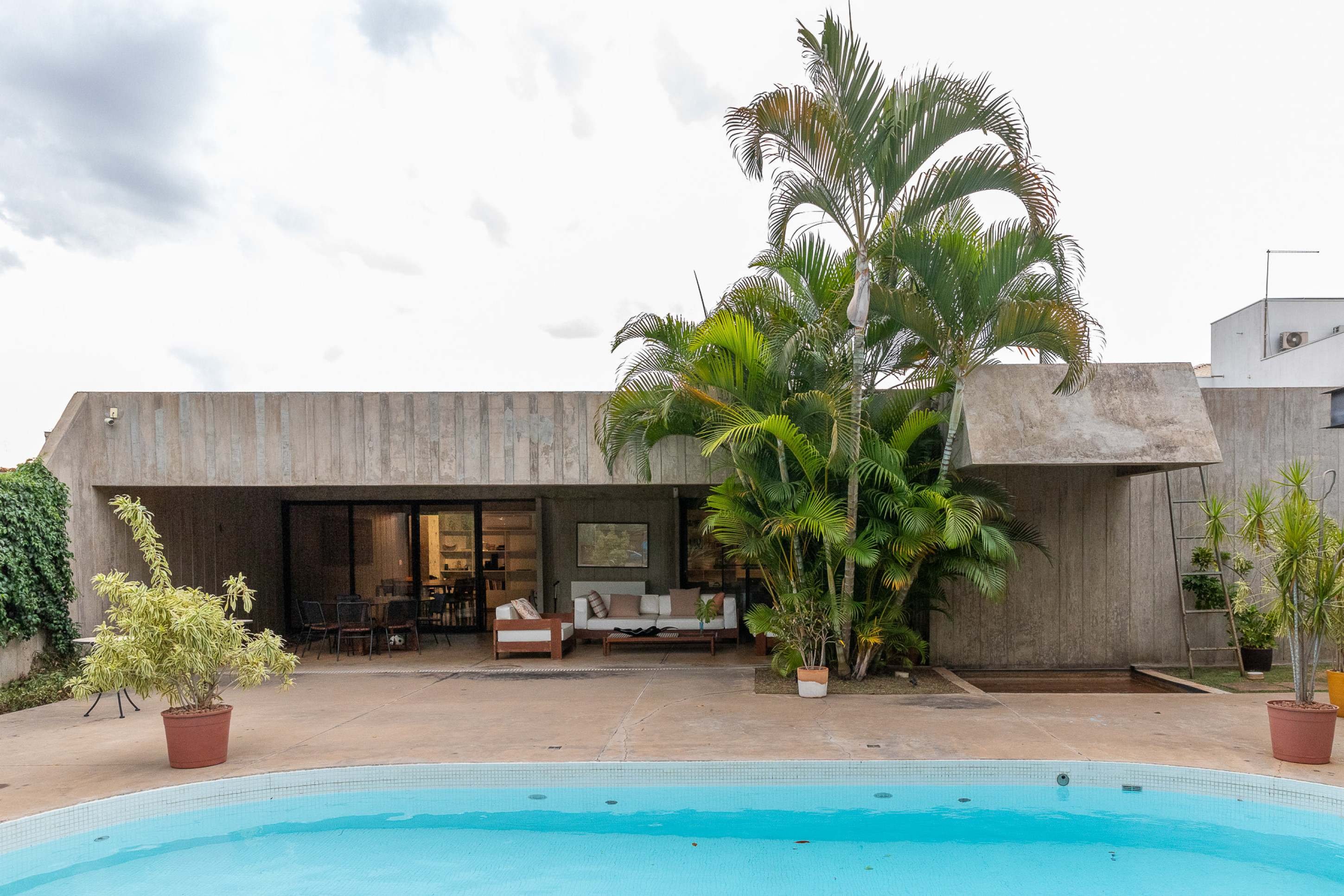Casa brutalista no Lago Sul