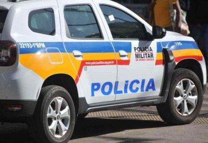 Após troca de tiros, Polícia Militar cerca casa e homem se rende -  (crédito: Gladyston Rodrigues/EM/D.A Press)