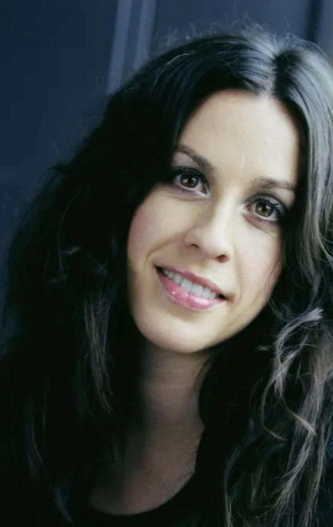 Relembre a carreira de Alanis Morissette -  (crédito: TMJBrazil)