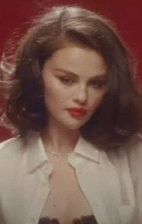Saiba o que Selena Gomez disse sobre planos de casamento -  (crédito: TMJBrazil)