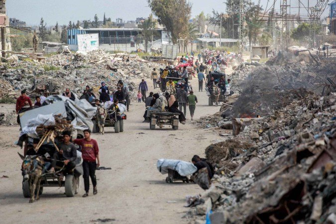 O Hamas afirmou, em novembro de 2023, que os três morreram em um ataque aéreo israelense que atingiu o local onde estavam detidos - (crédito: AFP) O Hamas afirmou, em novembro de 2023, que os três morreram em um ataque aéreo israelense que atingiu o local onde estavam detidos - (crédito: AFP)