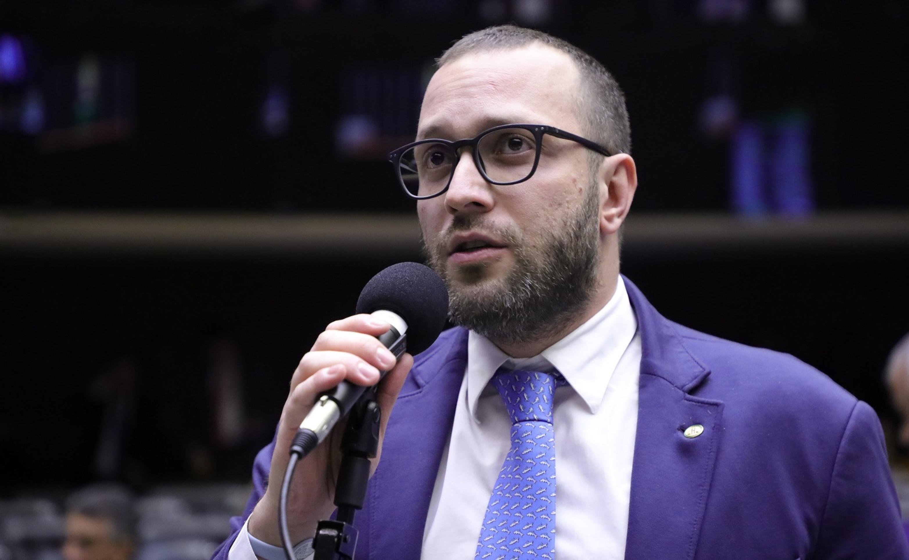 Com Eduardo nos EUA, Filipe Barros toma posse em Comissão de Relações Exteriores Com Eduardo nos EUA, Filipe Barros toma posse em Comissão de Relações Exteriores