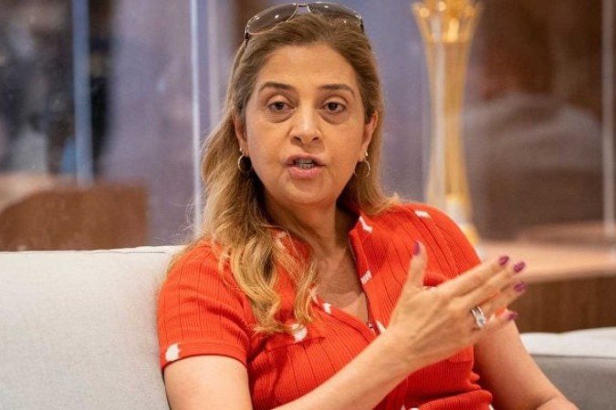 Leila Pereira, presidente do Palmeiras, é criticada por hipocrisia e acusada de promover ataques a Alejandro Domínguez - (crédito: Foto: Cesar Greco / Palmeiras) Leila Pereira, presidente do Palmeiras, é criticada por hipocrisia e acusada de promover ataques a Alejandro Domínguez - (crédito: Foto: Cesar Greco / Palmeiras)