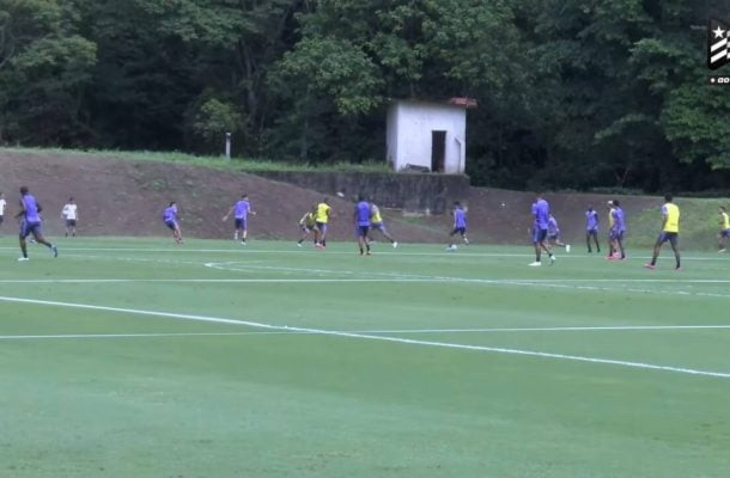 Botafogo realiza treino aberto antes de amistoso Botafogo realiza treino aberto antes de amistoso