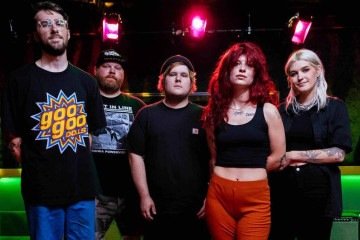 A banda desfeita afirmou que o guitarrista, Anthony Webster, cometeu 'atos tão hediondos que causaram danos irreparáveis' ao grupo e aos outros membros -  (crédito: Reprodução)
