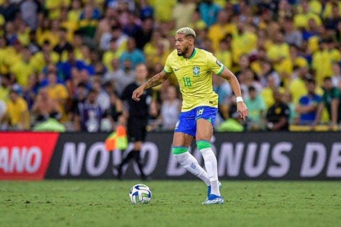 JOELINTON - Entrou muito frio na partida, vacilou no gol colombiano e demorou para engrenar. Na segunda etapa conseguiu aparecer melhor, com bons lances de criação e oportunidades no ataque. Nota: 5,5 - Foto: Staff Images / CBF
