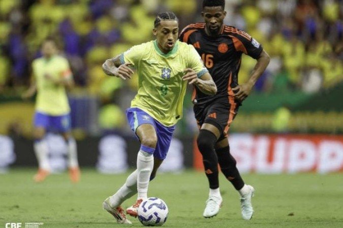 JOÃO PEDRO - Tendo uma oportunidade no time titular, começou bem, mas acabou sumindo do jogo com a falta de conexão do meio de campo. Nota: 5,5. Foto: Rafael Ribeiro/CBF
