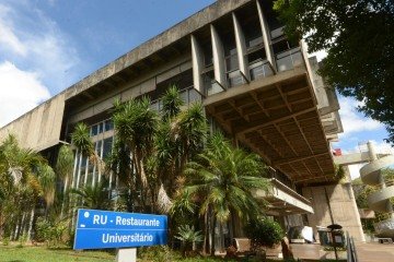  09/03/2025. Ed Alves CB/DA Press. Revista. Brutalismo, estilo Arquitetonico que Inspirou o filme que levou o Oscar de  Melhor Filme. Fachada do RU - Restaurante Universitario - UnB.  
     -  (crédito:   Ed Alves CB/DA Press)