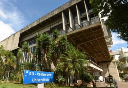  09/03/2025. Ed Alves CB/DA Press. Revista. Brutalismo, estilo Arquitetonico que Inspirou o filme que levou o Oscar de  Melhor Filme. Fachada do RU - Restaurante Universitario - UnB.  
     -  (crédito:   Ed Alves CB/DA Press)