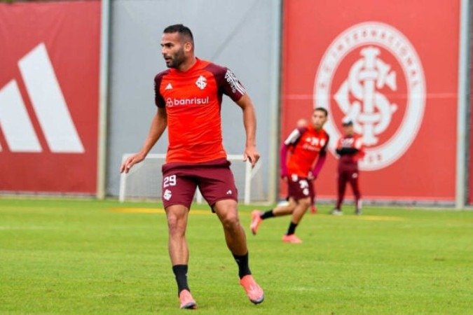 Flamengo colocou empecilhos na transferência de Thiago Maia do Inter para o Santos - (crédito: Foto: Ricardo Duarte / Internacional) Flamengo colocou empecilhos na transferência de Thiago Maia do Inter para o Santos - (crédito: Foto: Ricardo Duarte / Internacional)
