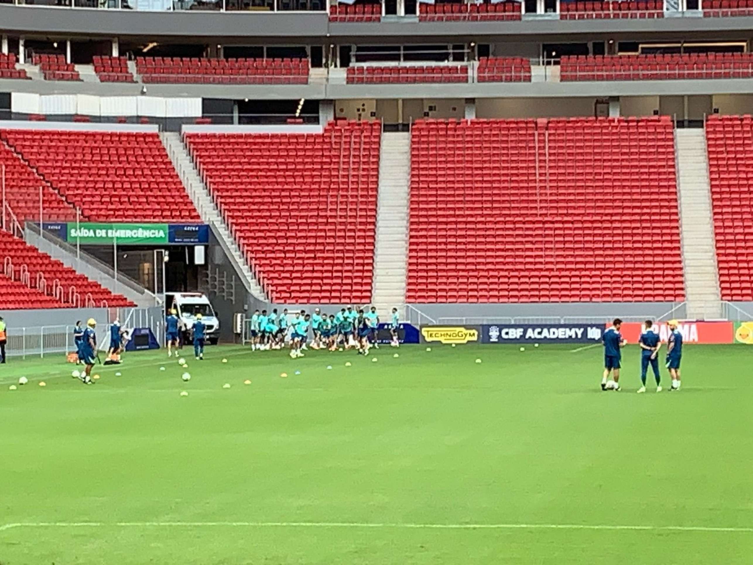 Wesley treina como titular em Brasília; veja o provável Brasil para enfrentar a Argentina